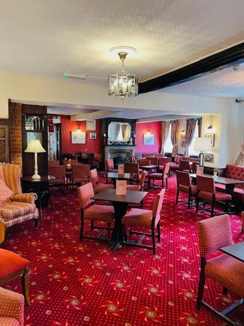 Crown Hotel Brackley מראה חיצוני תמונה