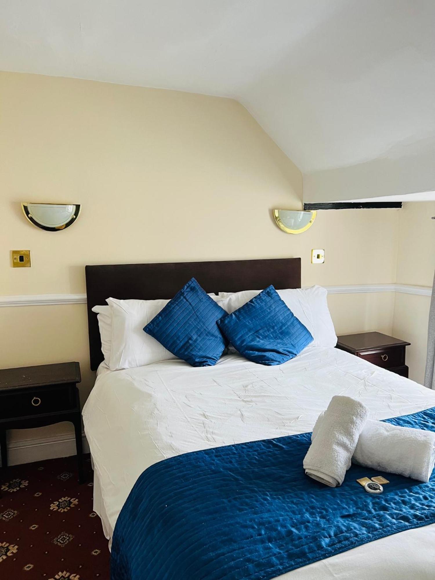 Crown Hotel Brackley מראה חיצוני תמונה